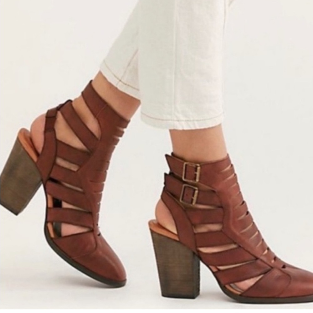 NEW - Free People 3.5 heel booties